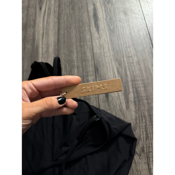 Skims BNWT XS Onyx Soft Smoothing Seamless Onesie, Style: OS-MDT-4981 - Picture 5 of 7